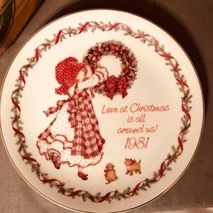 Vintage 1981 Holly Hobby Christmas Plate